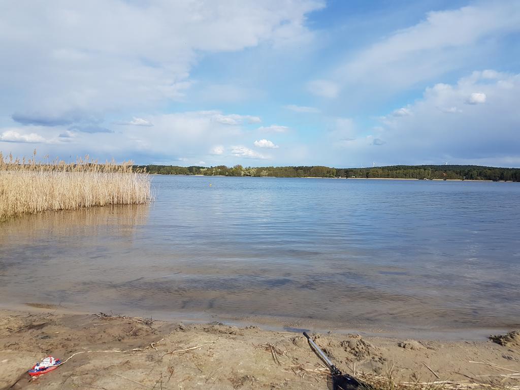 Blaues Haus Am See Wendisch Rietz Bagian luar foto